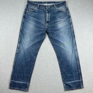 Wrangler Men Classic Fit Blue Denim Jeans Size 40x30 Straight Leg Cowboy Rodeo